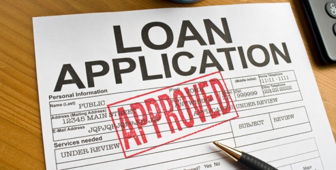 what-are-the-advantages-of-getting-a-business-loans-in-canada-vs-a-loan-from-a-private-lender-690x350